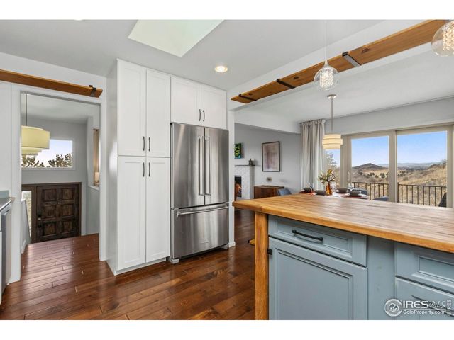 1601 Cliff Side Dr, Loveland, CO 80538