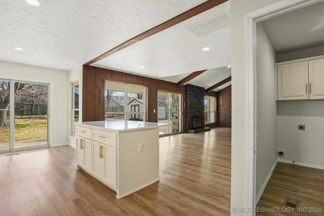 6803 S 77th East Avenue, Tulsa, OK 74133