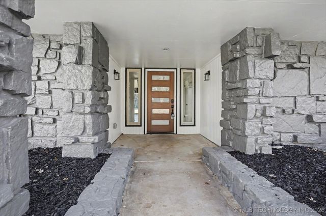 6803 S 77th East Avenue, Tulsa, OK 74133