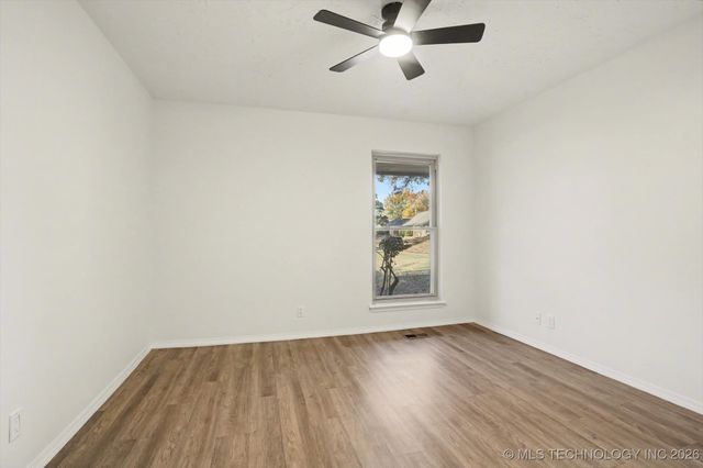 6803 S 77th East Avenue, Tulsa, OK 74133