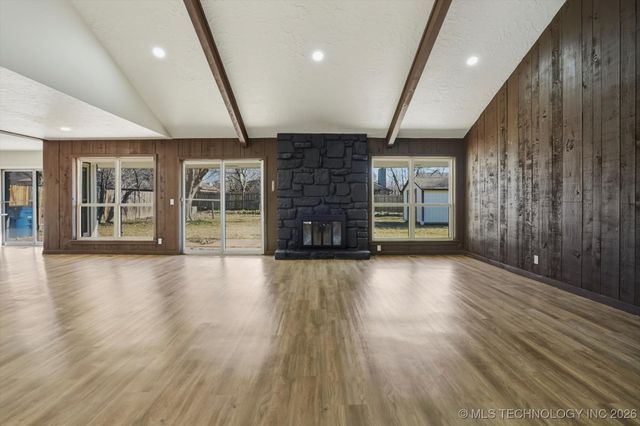 6803 S 77th East Avenue, Tulsa, OK 74133