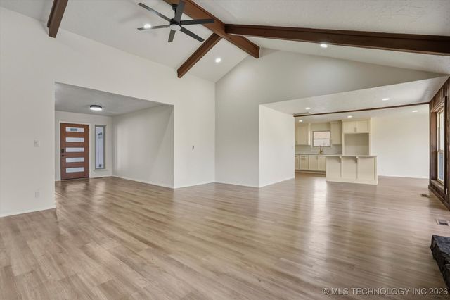 6803 S 77th East Avenue, Tulsa, OK 74133