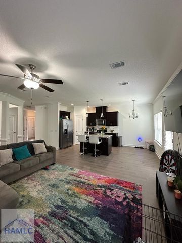 673 Fairview Circle, Hinesville, GA 31313