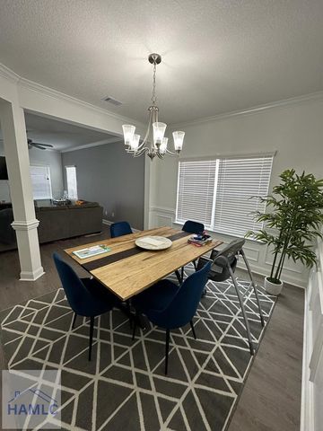 673 Fairview Circle, Hinesville, GA 31313