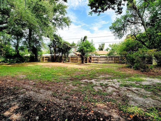 2269 SOUTHLAND ROAD, Mount Dora, FL 32757