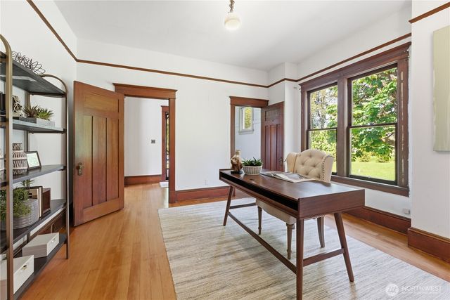 20015 NE 50th Street, Redmond, WA 98053