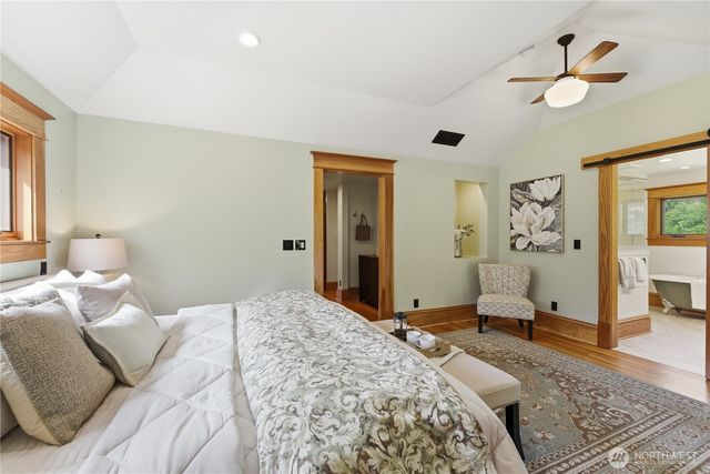 20015 NE 50th Street, Redmond, WA 98053
