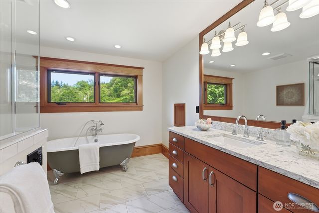 20015 NE 50th Street, Redmond, WA 98053