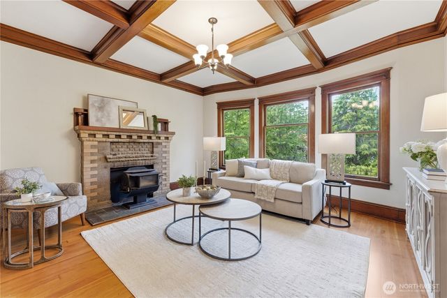 20015 NE 50th Street, Redmond, WA 98053