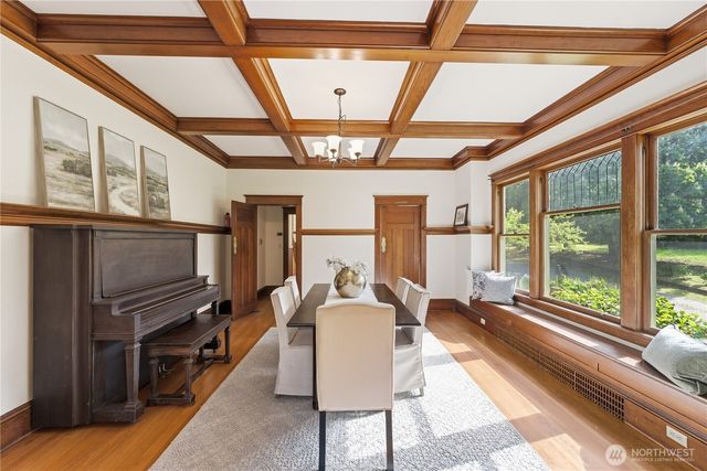20015 NE 50th Street, Redmond, WA 98053