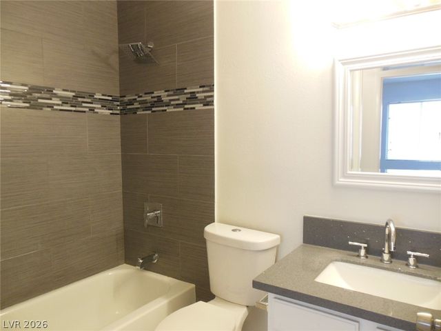 3305 Surfline Drive, Las Vegas, NV 89117