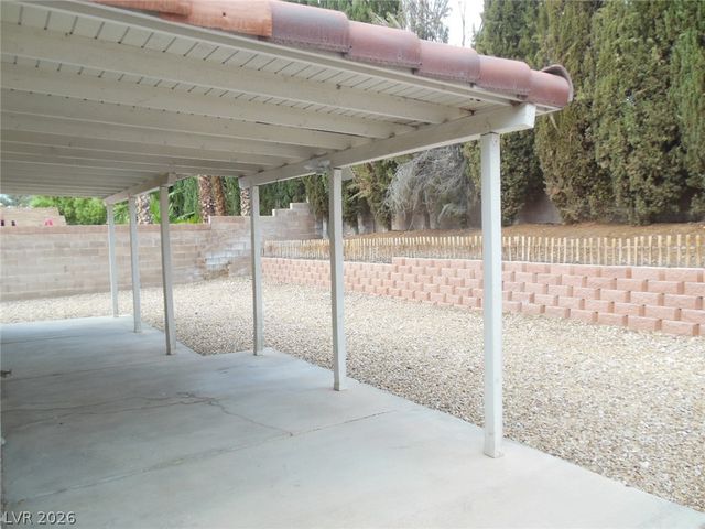 3305 Surfline Drive, Las Vegas, NV 89117