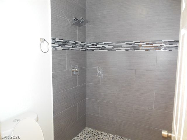 3305 Surfline Drive, Las Vegas, NV 89117
