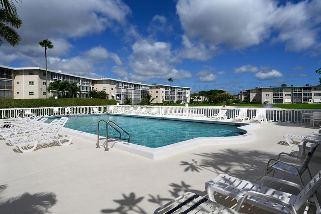 2534 Garden Drive S 203, Lake Worth, FL 33461