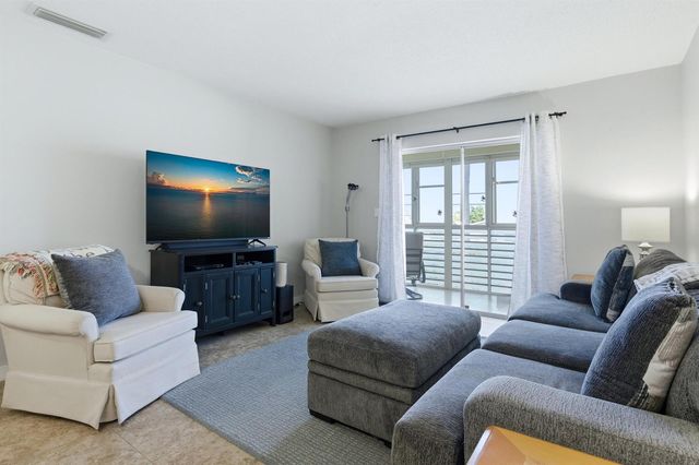 2534 Garden Drive S 203, Lake Worth, FL 33461