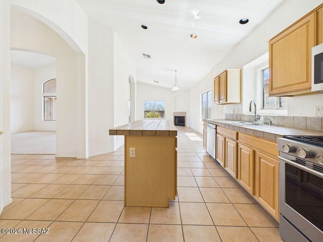 6074 W Millay Street, Tucson, AZ 85743