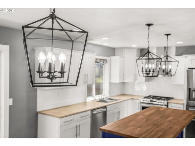 14428 BRITTANY Ter, Oregon City, OR 97045