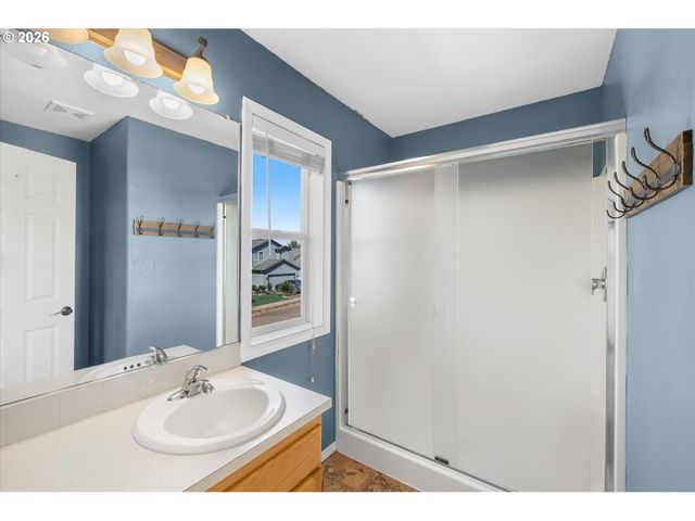 14428 BRITTANY Ter, Oregon City, OR 97045