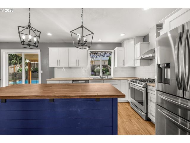 14428 BRITTANY Ter, Oregon City, OR 97045