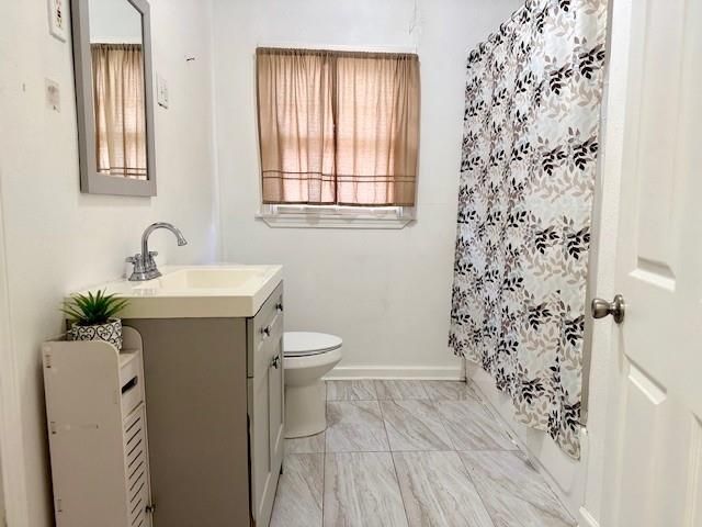 2372 VALLEY Street, Mansura, LA 71350