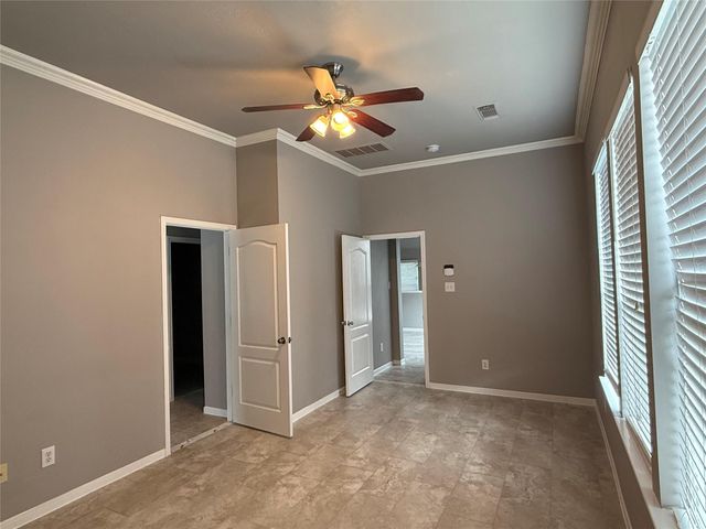 16126 Saxon Hollow Lane, Houston, TX 77084