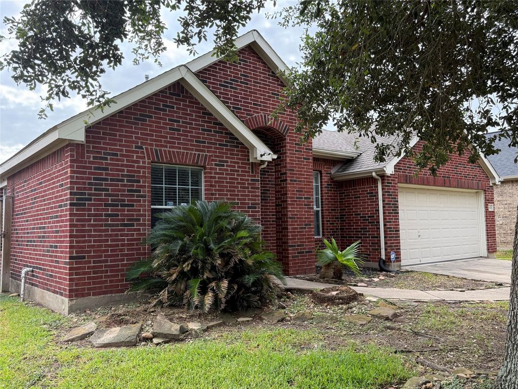 16126 Saxon Hollow Lane, Houston, TX 77084