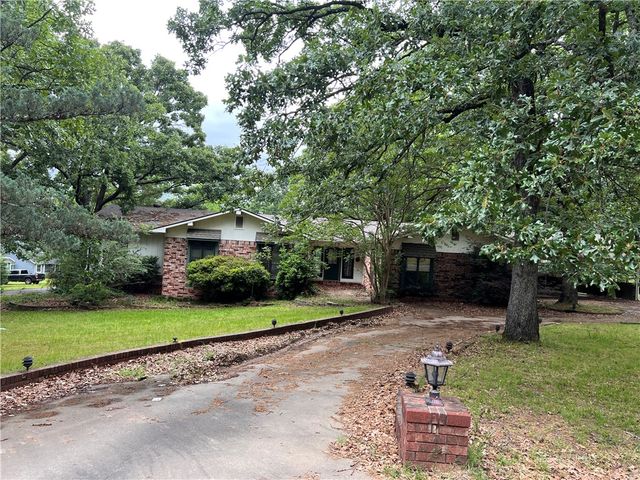 145 High Acres Drive, Russellville, AR 72802