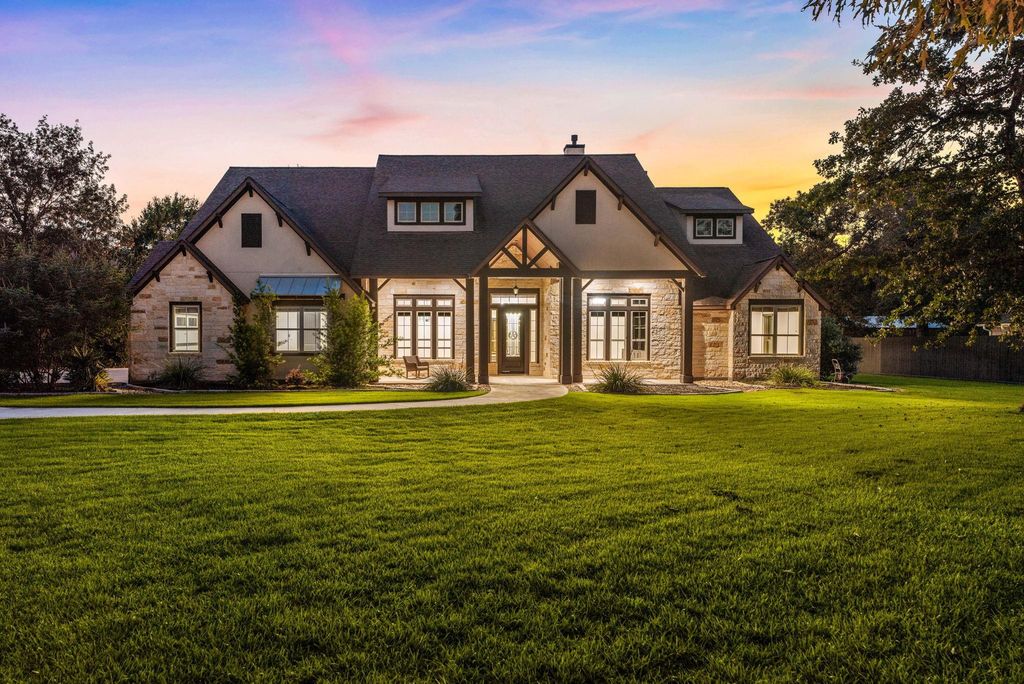 8989 Stone Oak Drive, Montgomery, TX 77316