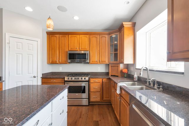 11752 Skyhawk Court, Fishers, IN 46037