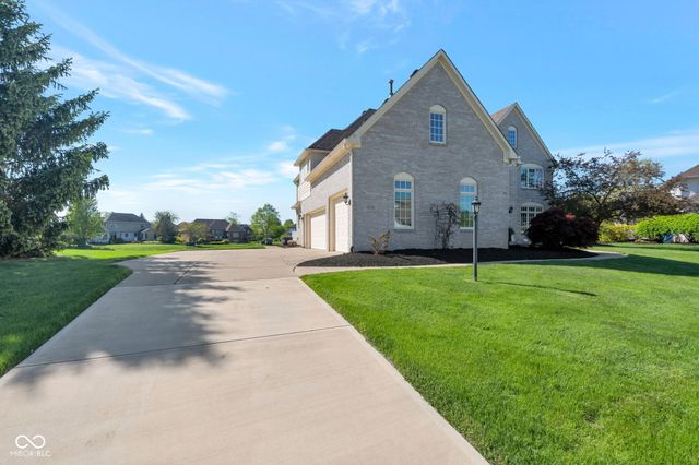 11752 Skyhawk Court, Fishers, IN 46037