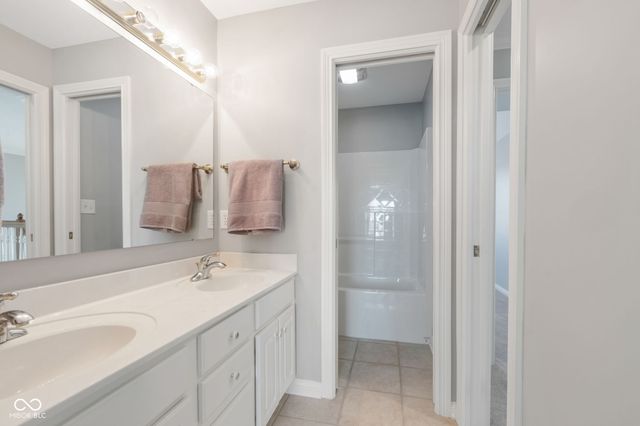 11752 Skyhawk Court, Fishers, IN 46037