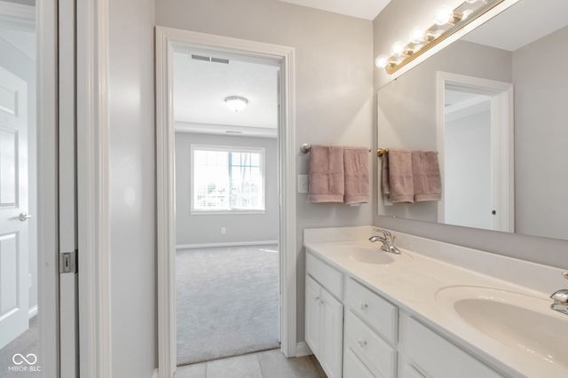 11752 Skyhawk Court, Fishers, IN 46037