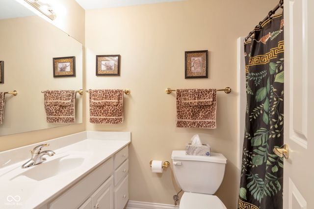 11752 Skyhawk Court, Fishers, IN 46037