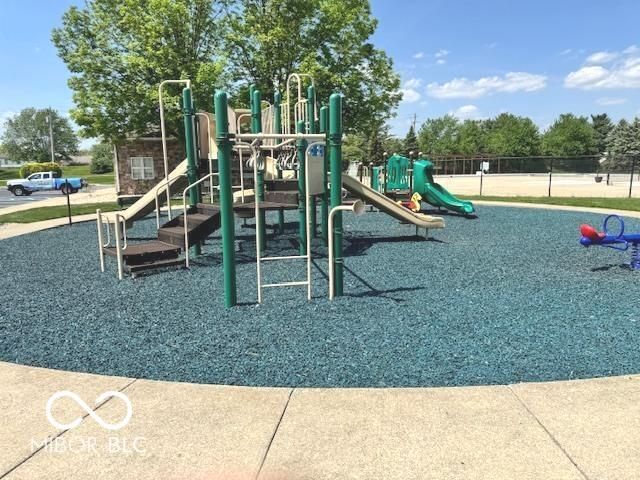 11752 Skyhawk Court, Fishers, IN 46037