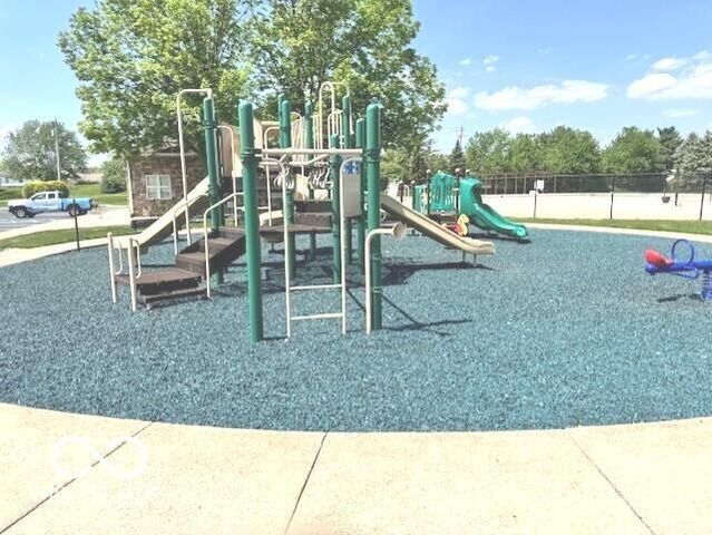 11752 Skyhawk Court, Fishers, IN 46037