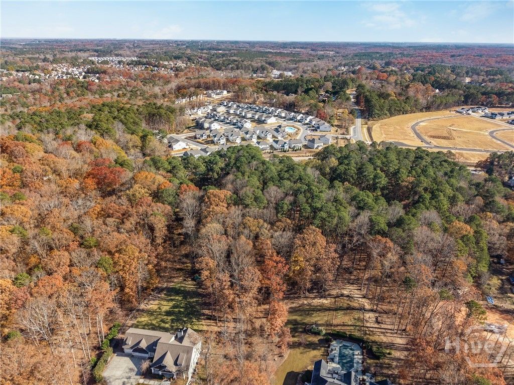 Image 11 of property listing at 3033 Fence Road, Dacula, GA 30019