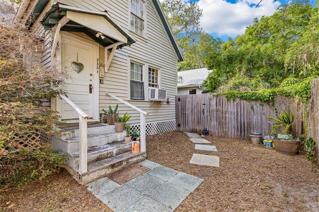 228 & 232 NW 4TH AVENUE, Gainesville, FL 32601
