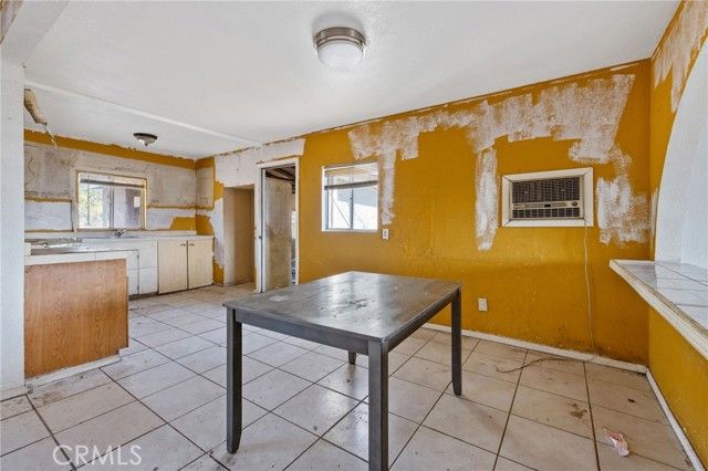 1692 N Beverly, Porterville, CA 93257