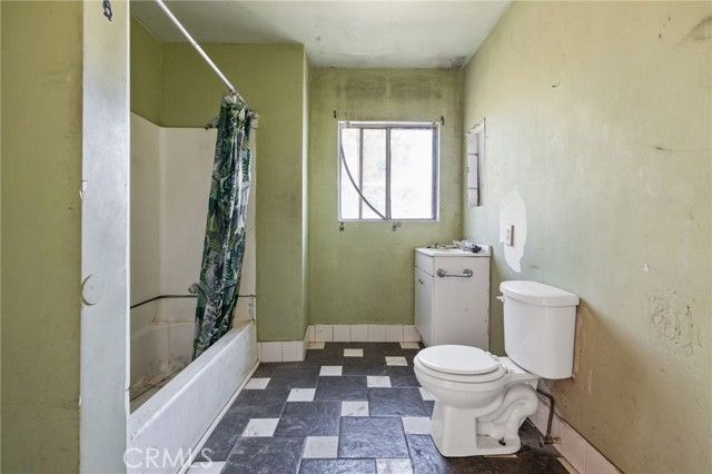 1692 N Beverly, Porterville, CA 93257