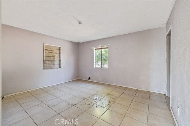 1692 N Beverly, Porterville, CA 93257