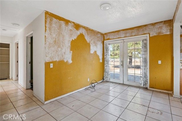 1692 N Beverly, Porterville, CA 93257