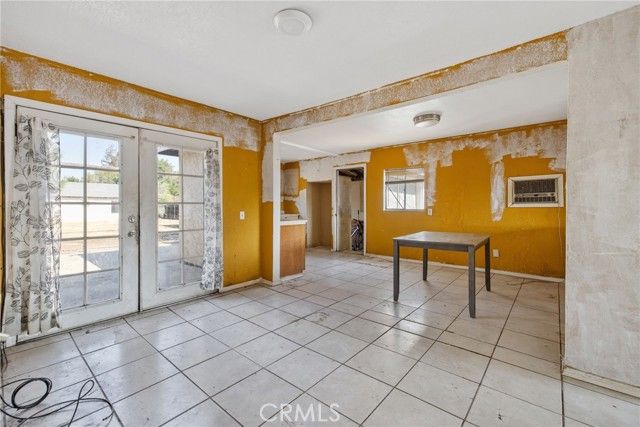 1692 N Beverly, Porterville, CA 93257