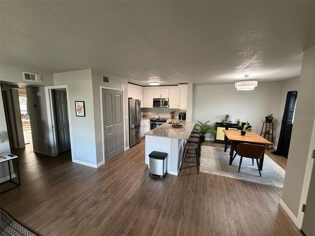 110 KILLARNEY BAY COURT 1, Winter Park, FL 32789