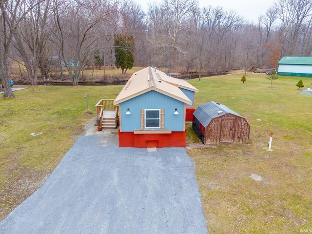 2205 E 770 S Road, Wolcottville, IN 46795