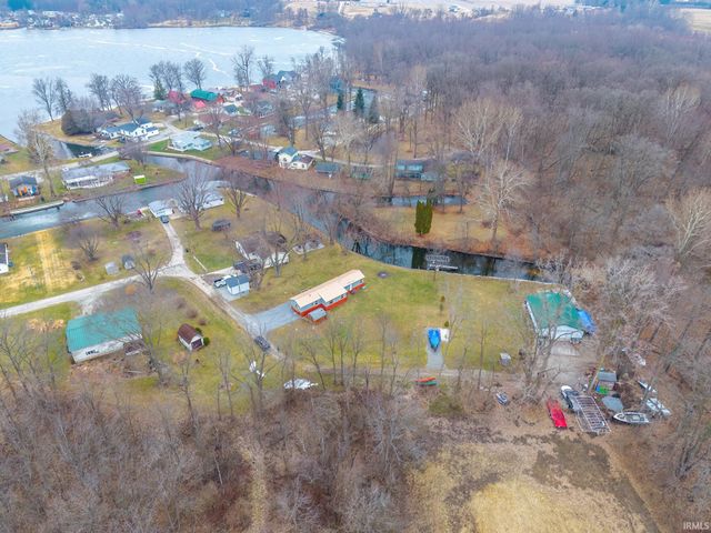 2205 E 770 S Road, Wolcottville, IN 46795