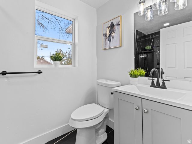 5245 S 900 E, Murray, UT 84117