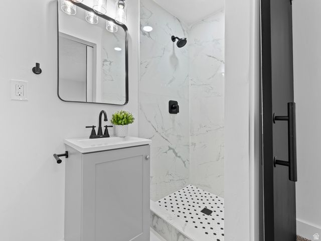 5245 S 900 E, Murray, UT 84117