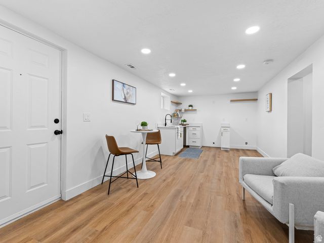 5245 S 900 E, Murray, UT 84117