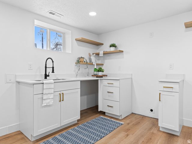 5245 S 900 E, Murray, UT 84117