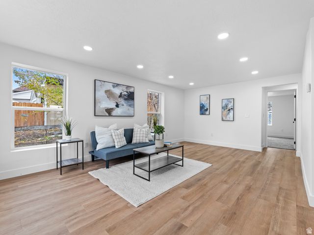 5245 S 900 E, Murray, UT 84117